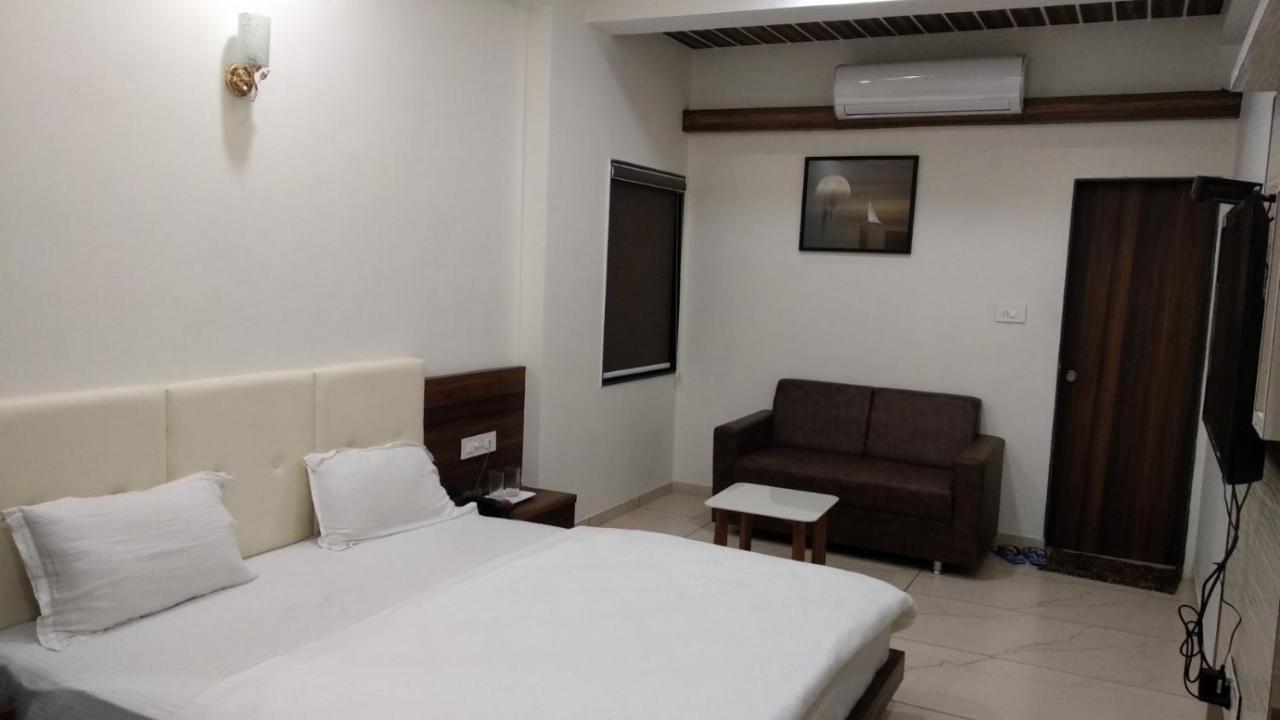Hotel The Grand Shiva Gondal Екстер'єр фото