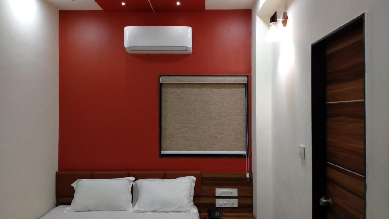 Hotel The Grand Shiva Gondal Екстер'єр фото