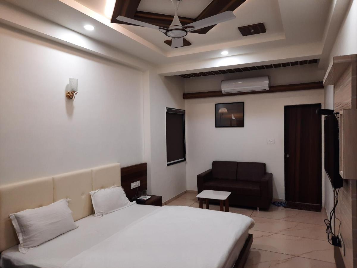 Hotel The Grand Shiva Gondal Екстер'єр фото