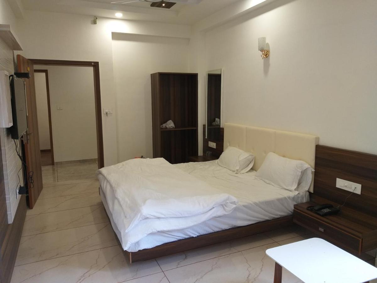 Hotel The Grand Shiva Gondal Екстер'єр фото