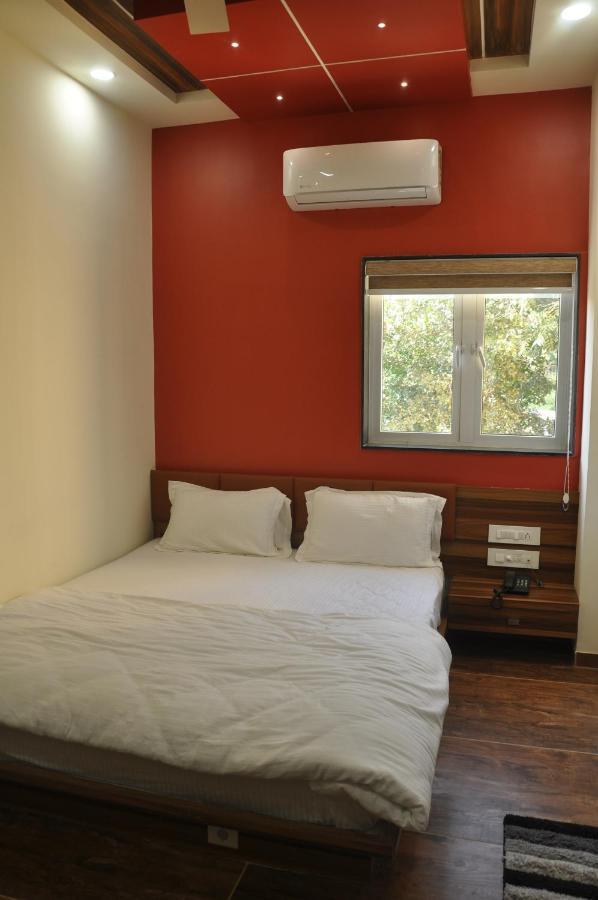 Hotel The Grand Shiva Gondal Екстер'єр фото